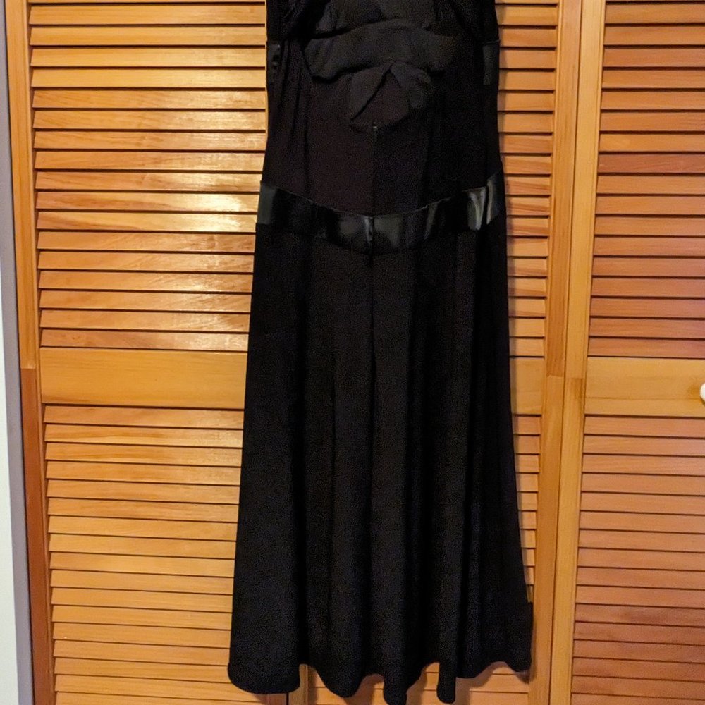 Robe - Picture 3 of 4